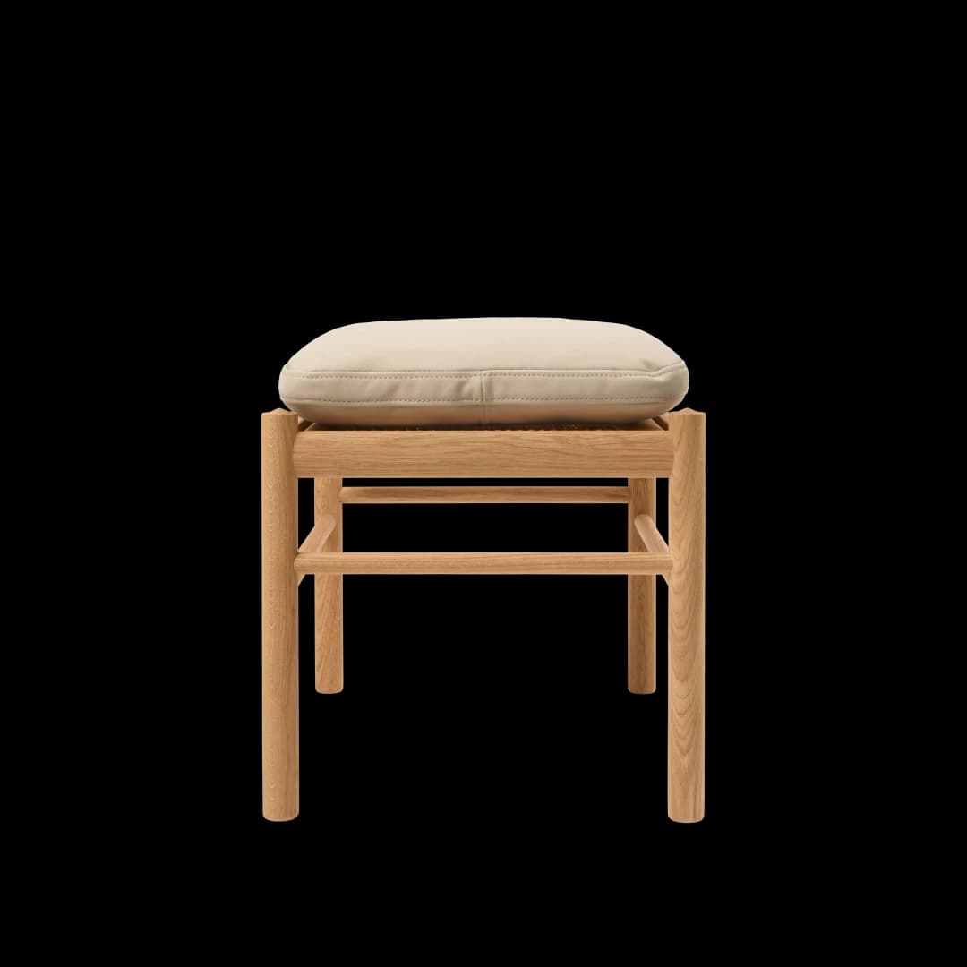 COLONIAL FOOTSTOOL by Carl Hansen & Son