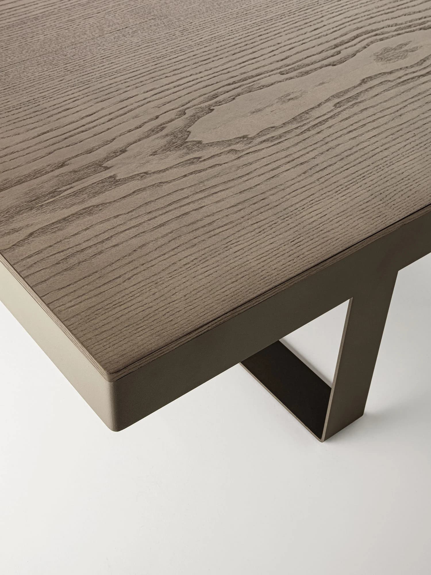 Otis by Frigerio Salotti