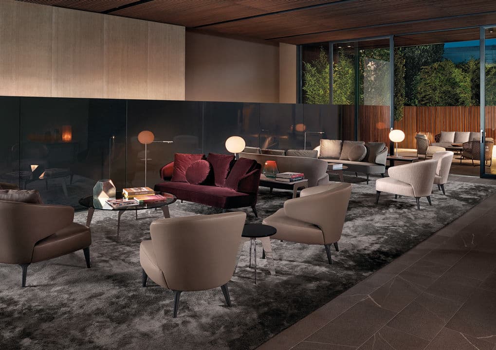 Aston by Minotti